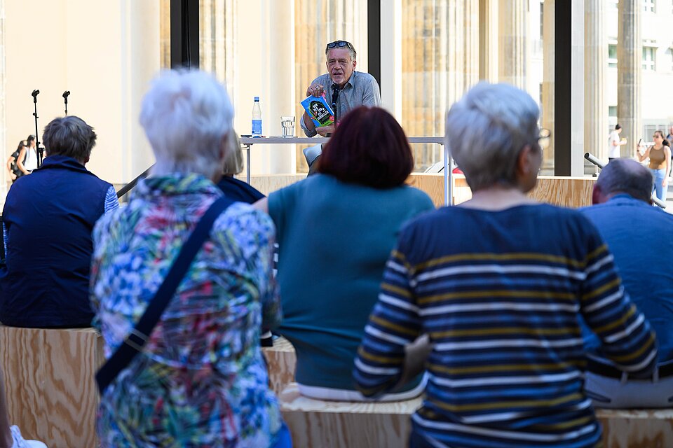 BMW BERLIN-MARATHON: Hajo Schumacher reading from his new thriller @ SCC EVENTS / Petko Beier 