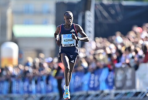 Läufer Ronald Korir © SCC EVENTS Petko Beier.