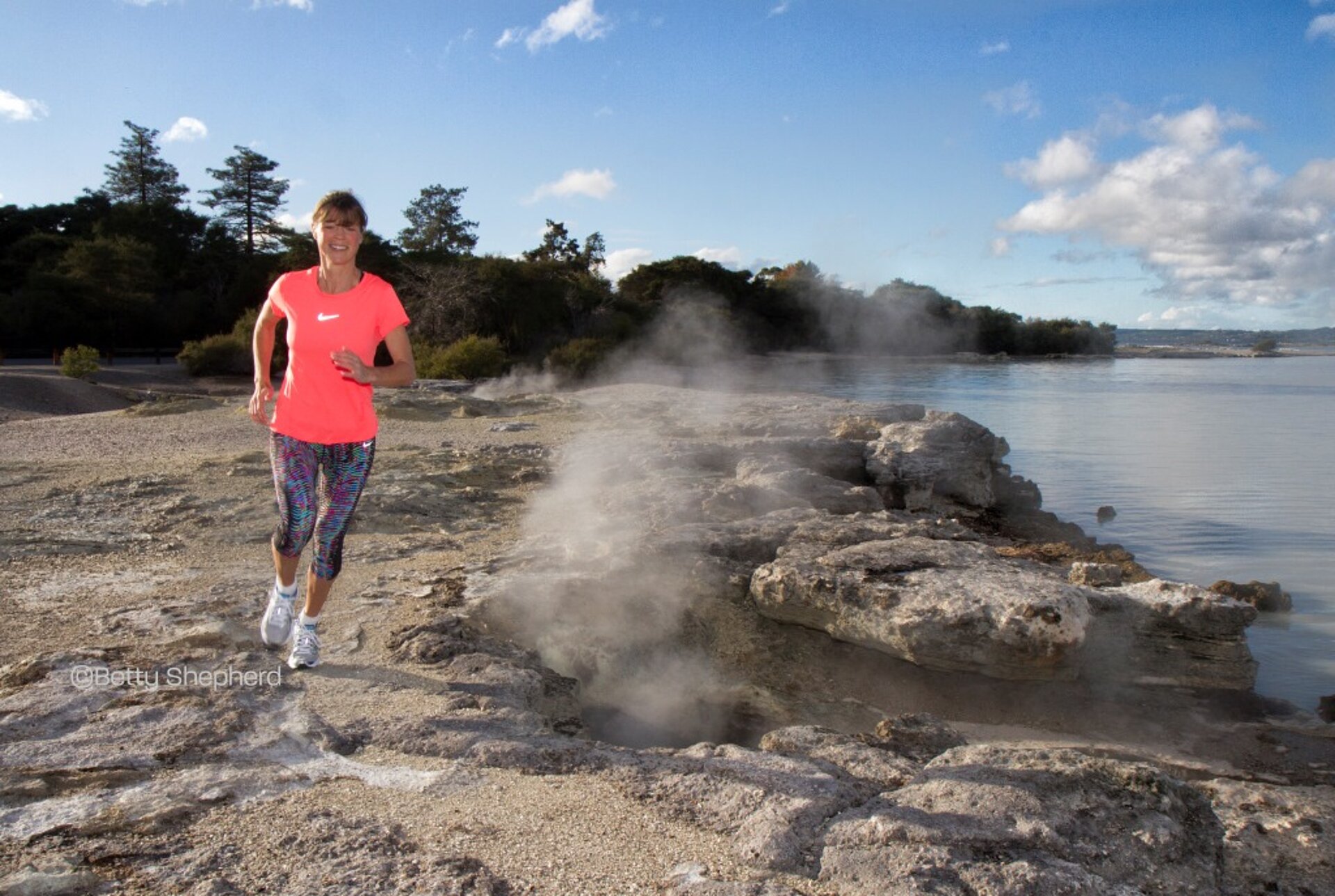 Uta Pippig runs in New Zealand © Uta Pippig