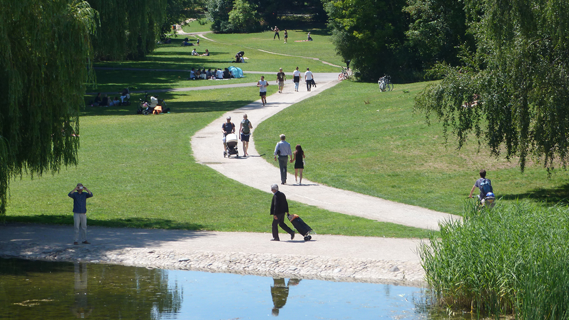 BMW BERLIN-MARATHON: The goldfish pond at Volkspark Wilmersdorf © SCC EVENTS